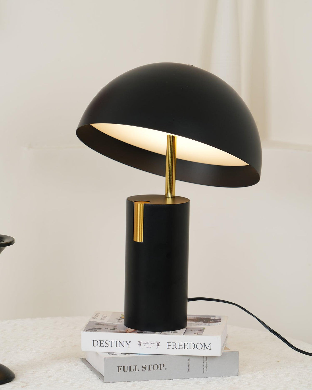 avo-table-lamp