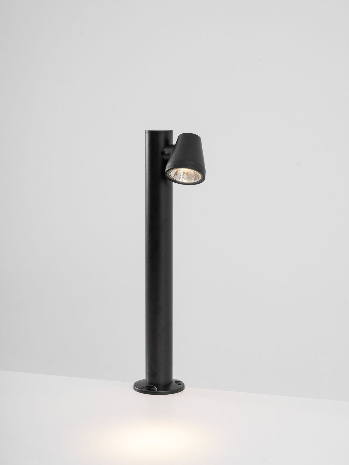 Axis Outdoor Bollard Spotlight – Modern LED Path Light in Matte Black
