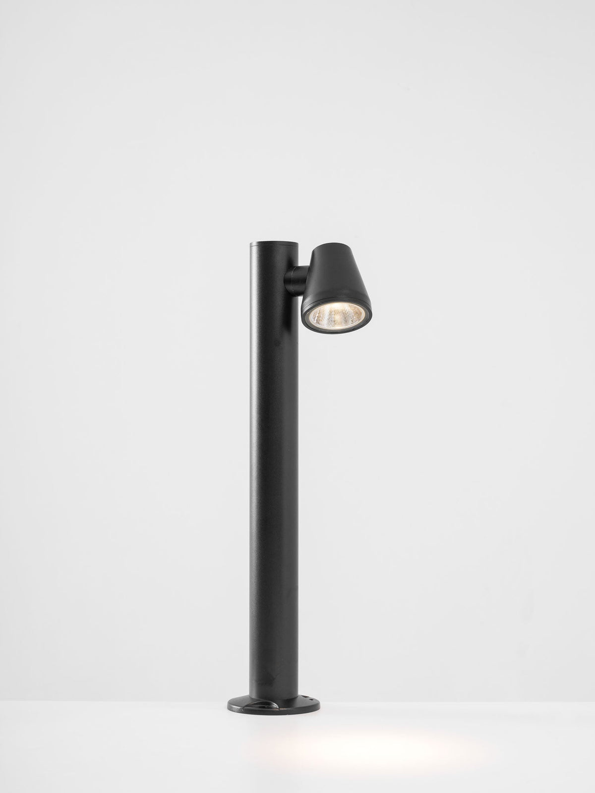 Axis Outdoor Bollard Spotlight – Modern LED Path Light in Matte Black