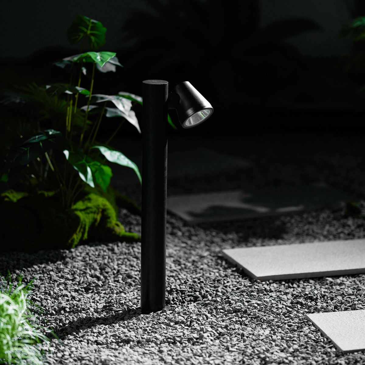 Axis Outdoor Bollard Spotlight – Modern LED Path Light in Matte Black