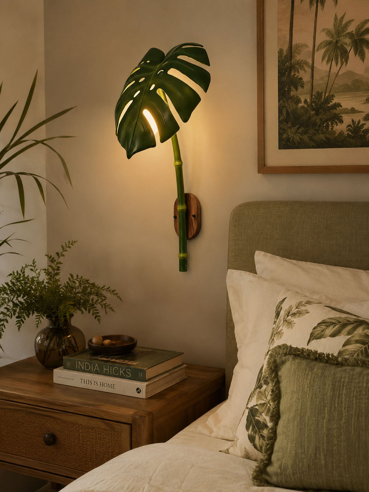 Monstera Leaf Wall Sconce — Tropical Botanical Light for Modern Interiors