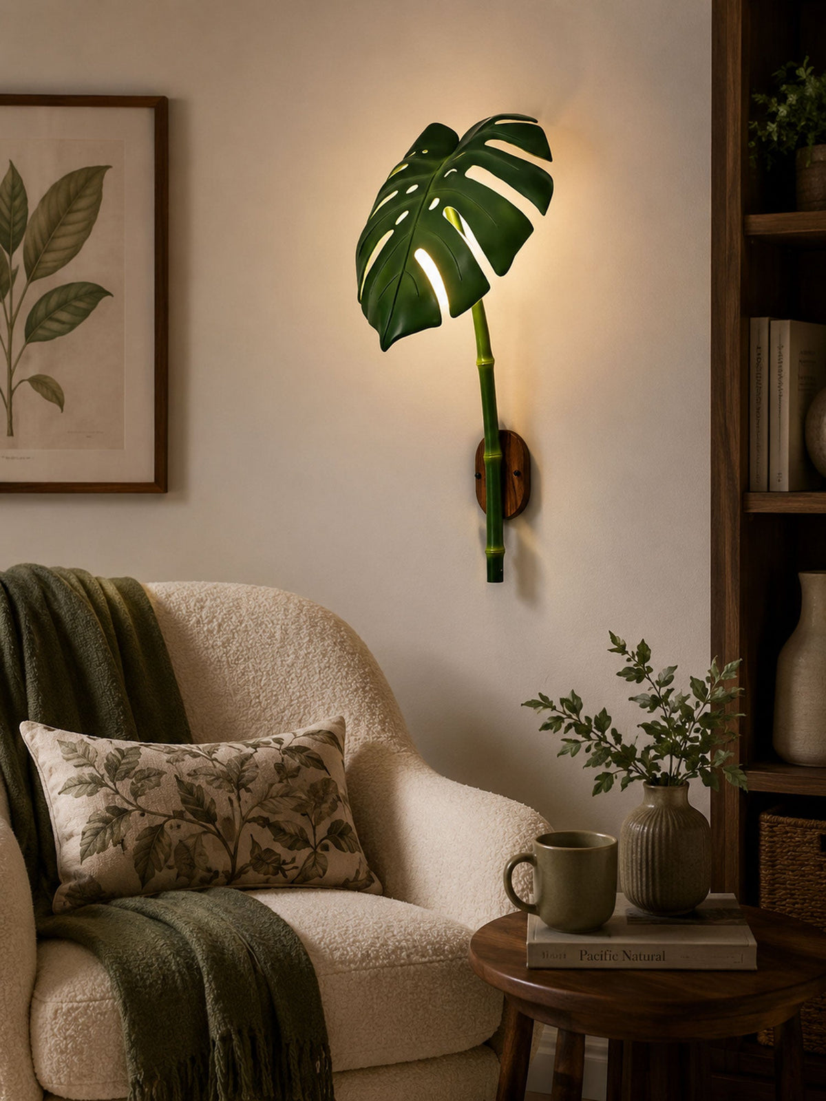 Monstera Leaf Wall Sconce — Tropical Botanical Light for Modern Interiors