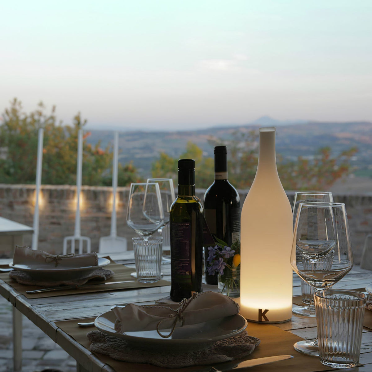 Bacco Built In Battery Table Lamp