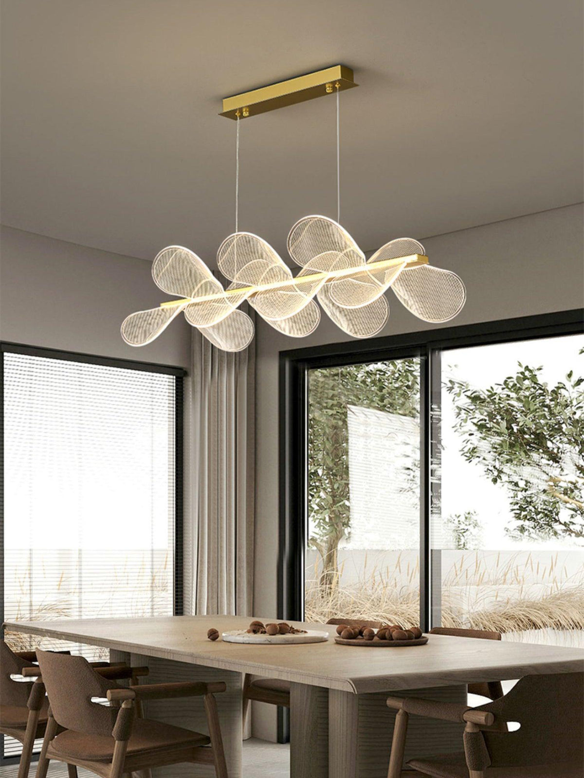 Bain Flying Flowers Chandelier — Gold Acrylic LED Pendant Light