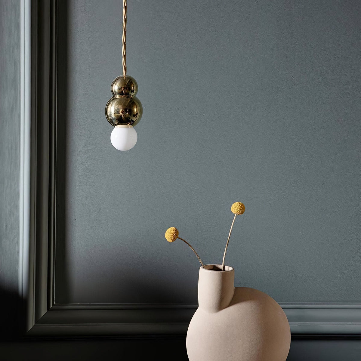 Ball Series Pendant Light – Modern Glass Globe Ceiling Lamp