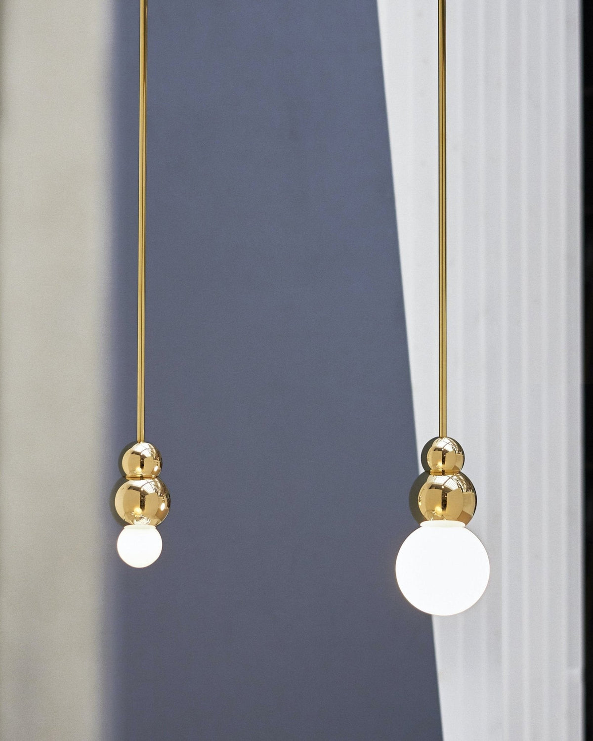 Ball Series Pendant Light – Modern Glass Globe Ceiling Lamp