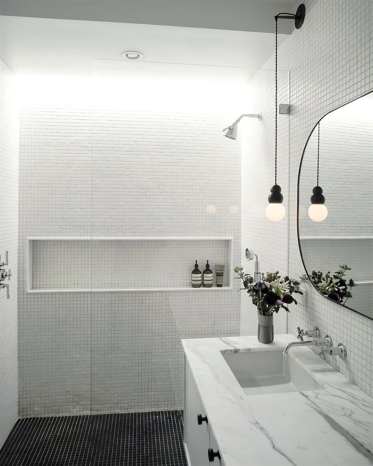 ball-series-wall-light