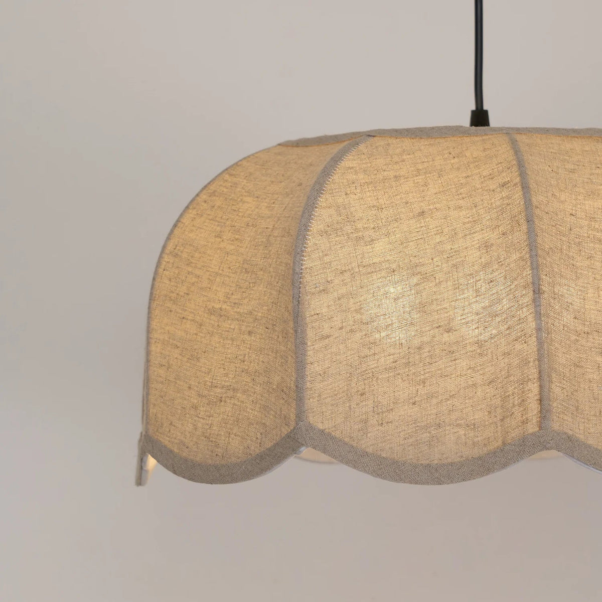 banana-leaf-pendant-lamp