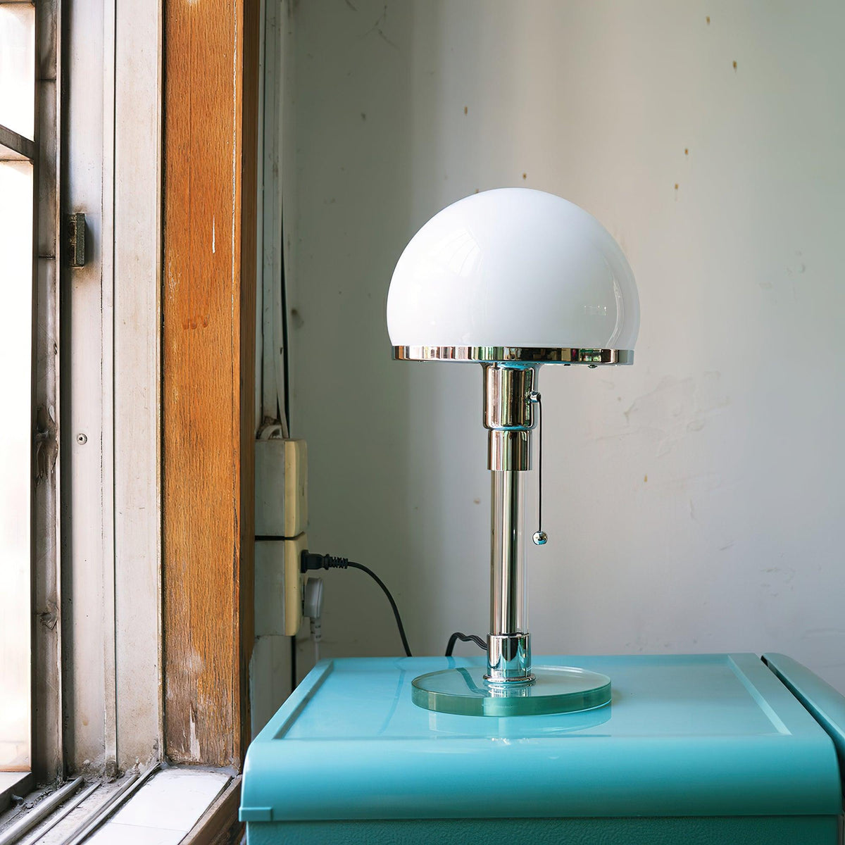 bauhaus-table-lamp