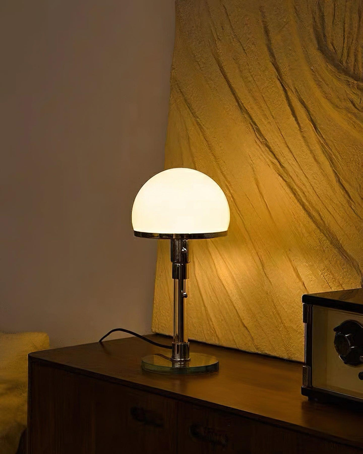 bauhaus-table-lamp