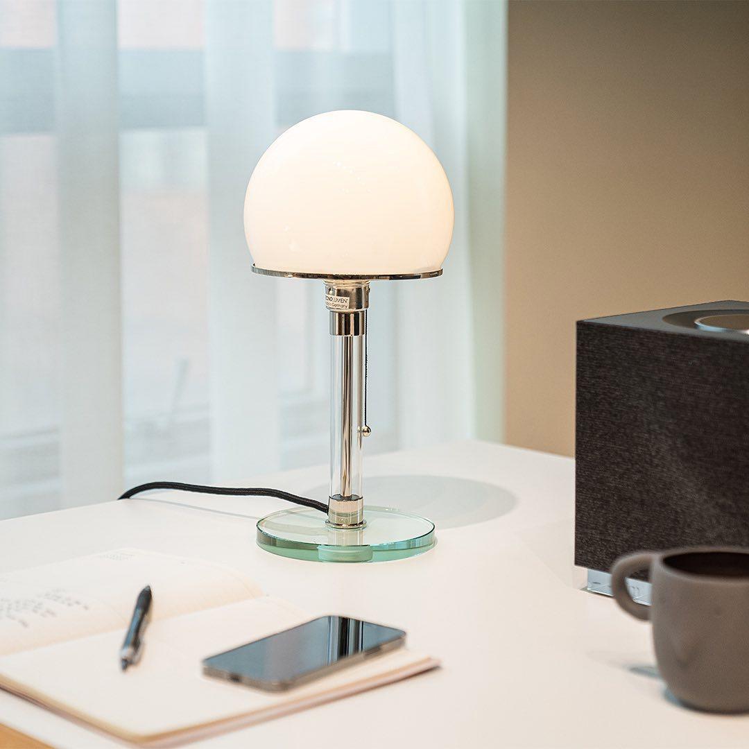 bauhaus-table-lamp