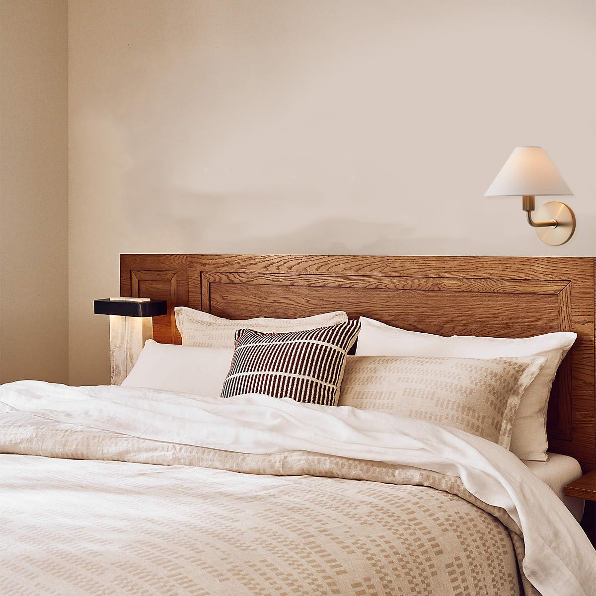 Gilda Wall Lamp