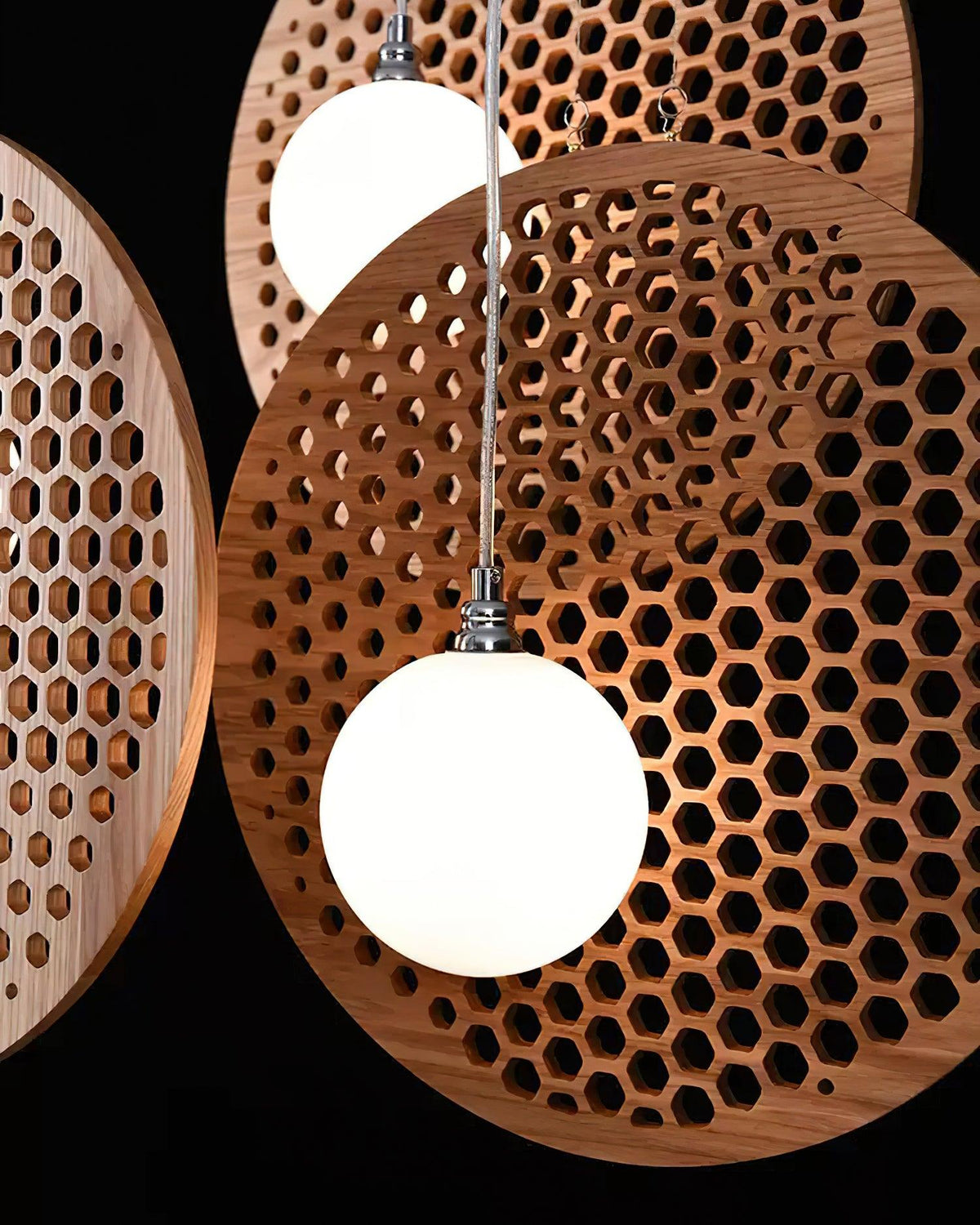 bee-plate-chandelier
