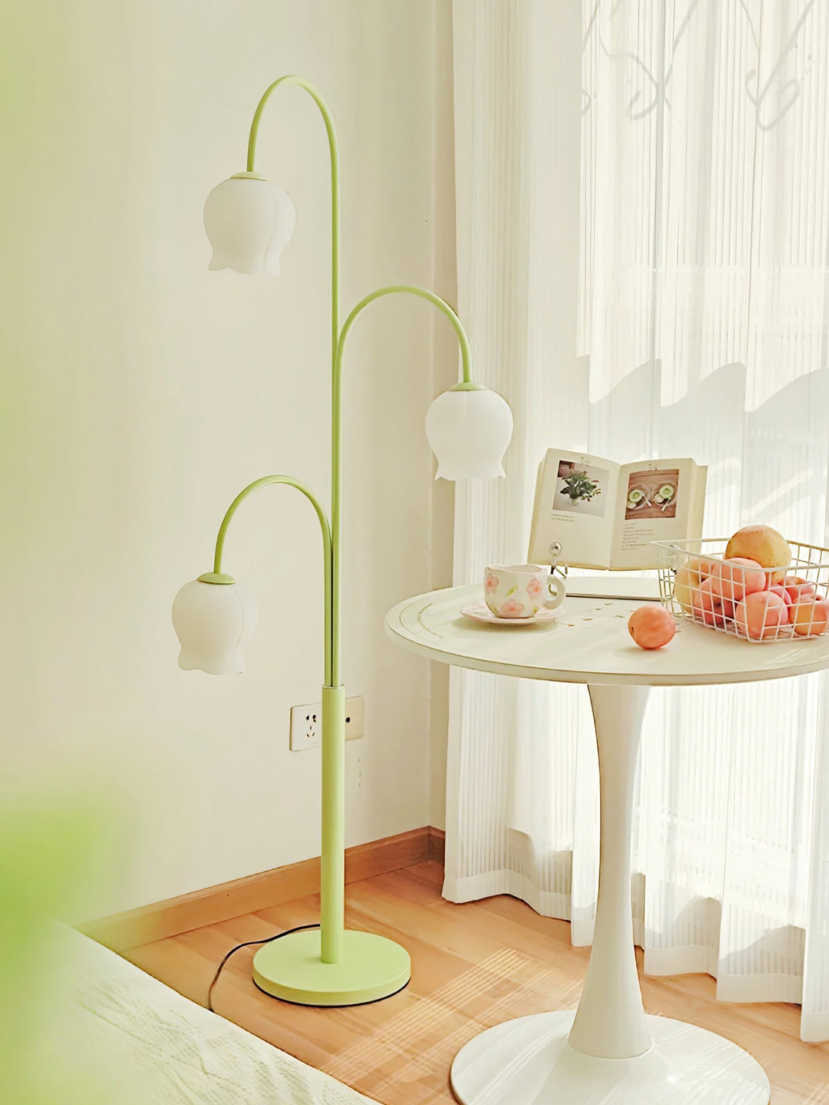 bell-orchid-floor-lamp