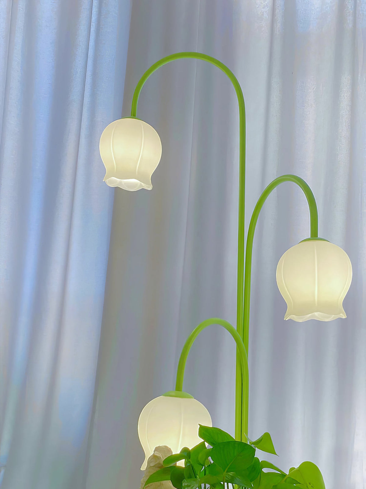 bell-orchid-floor-lamp