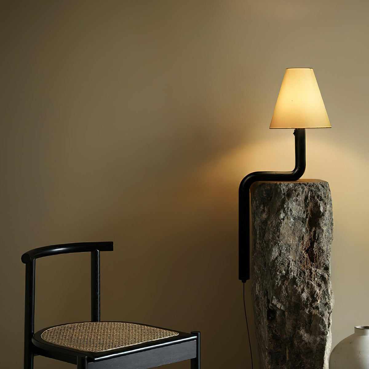 bend-wood-table-lamp