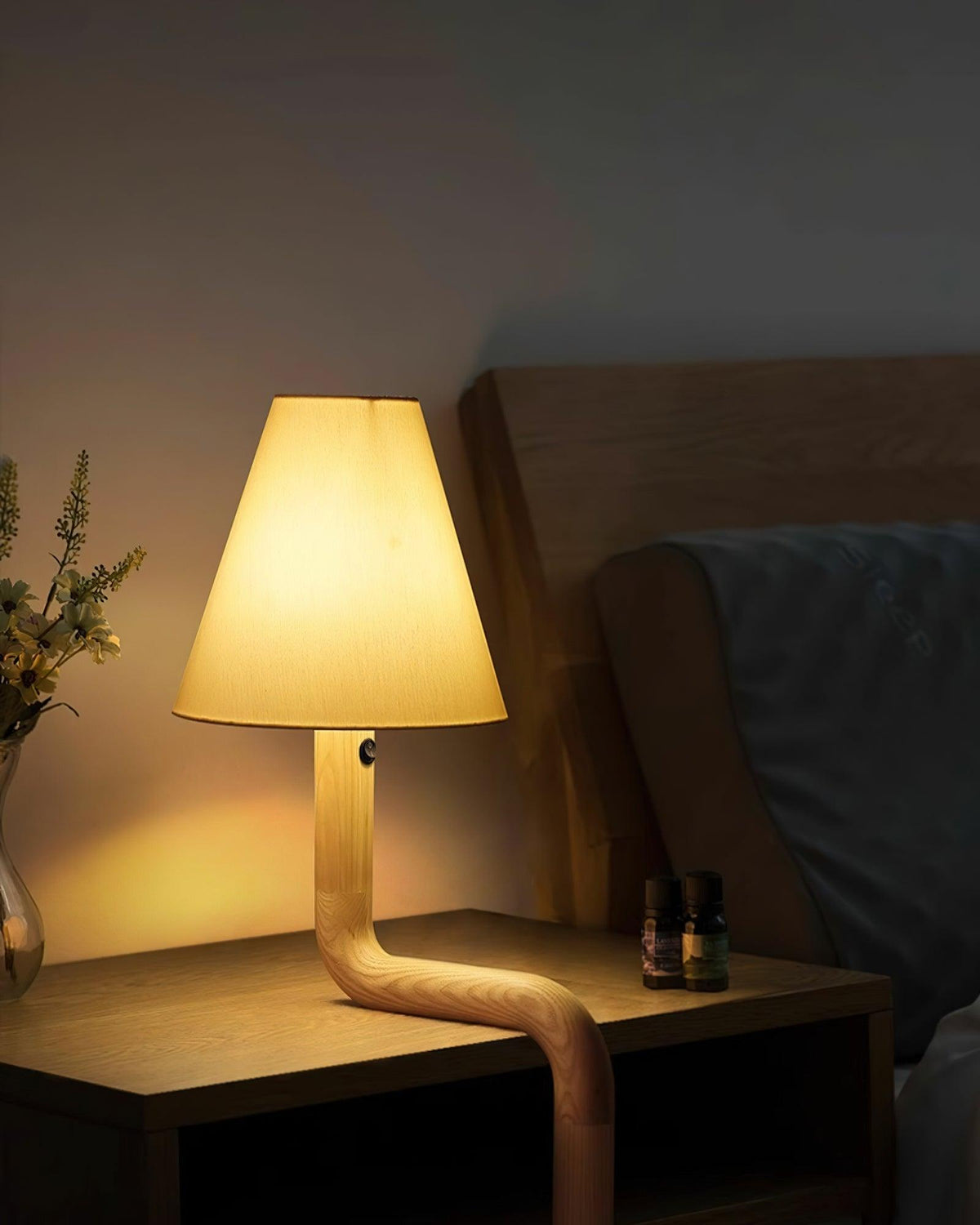bend-wood-table-lamp