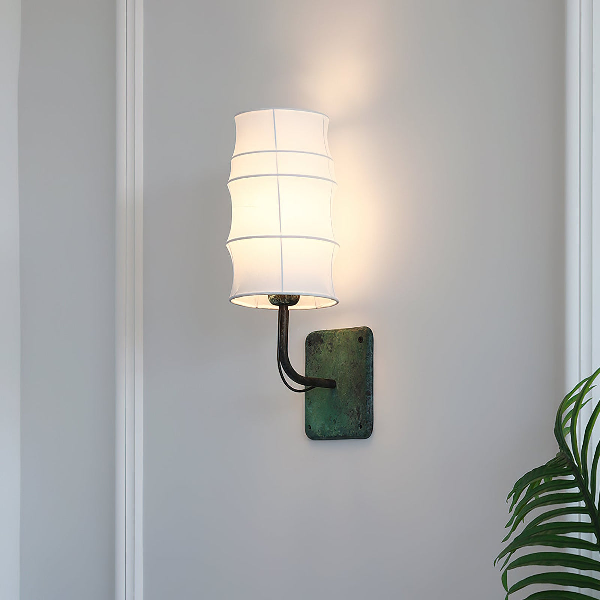 bennet-wall-lamp