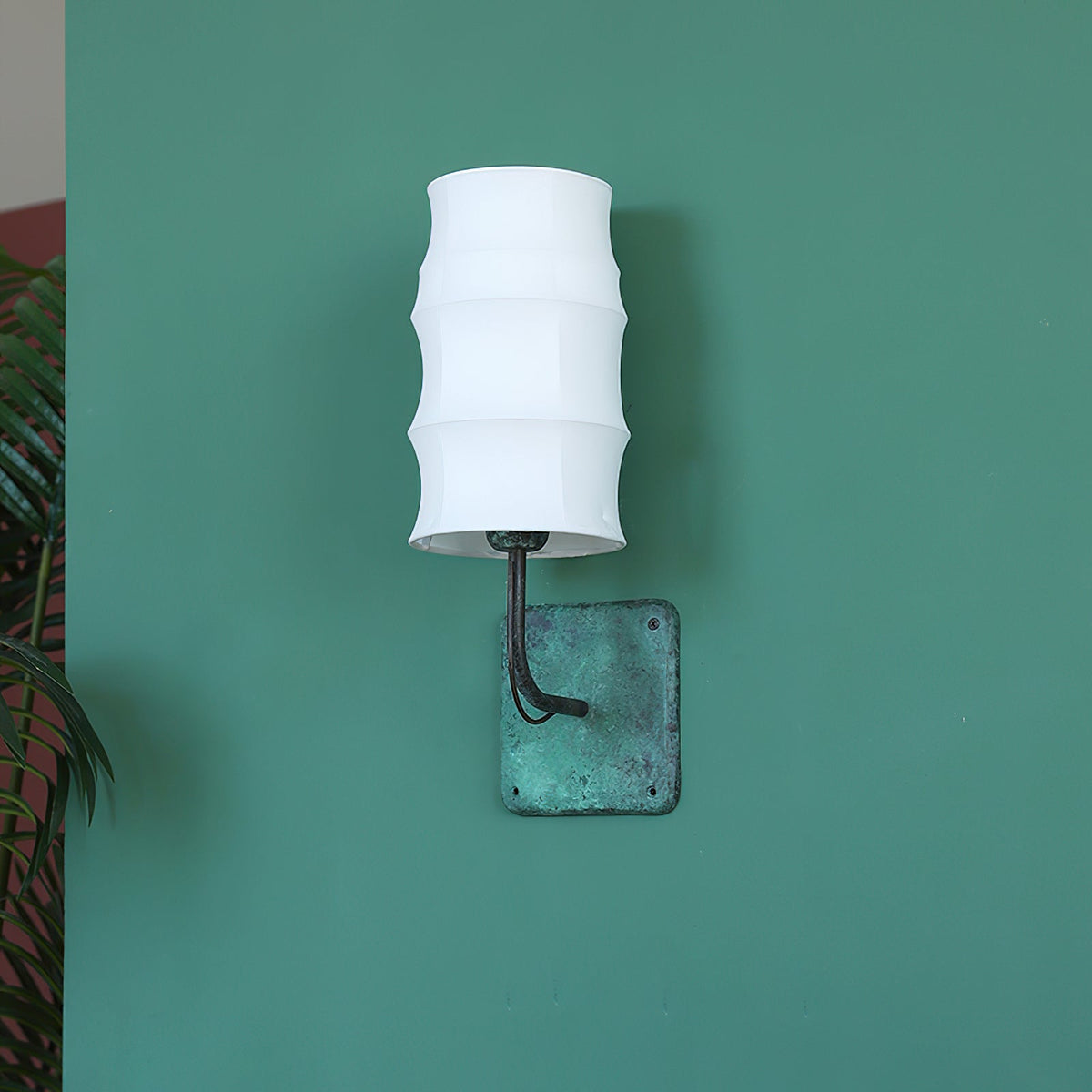 bennet-wall-lamp