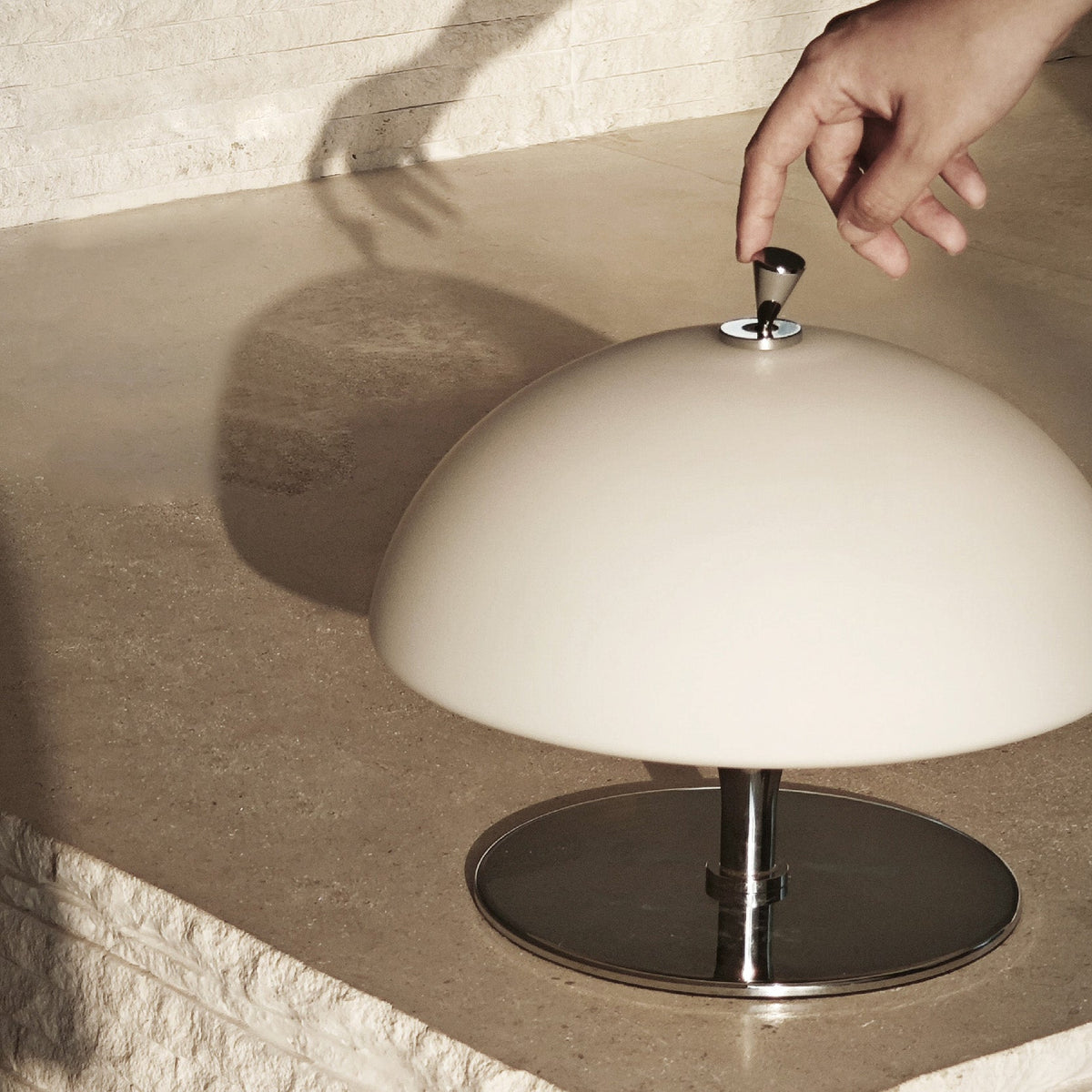 beret-table-lamp