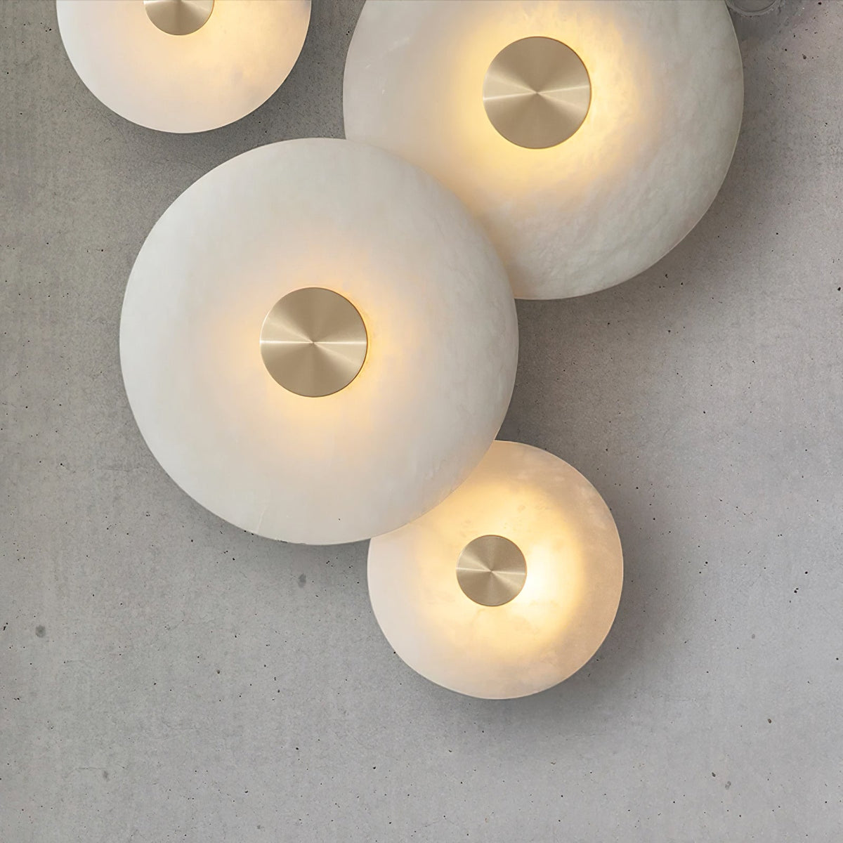 bide-alabaster-wall-lamp