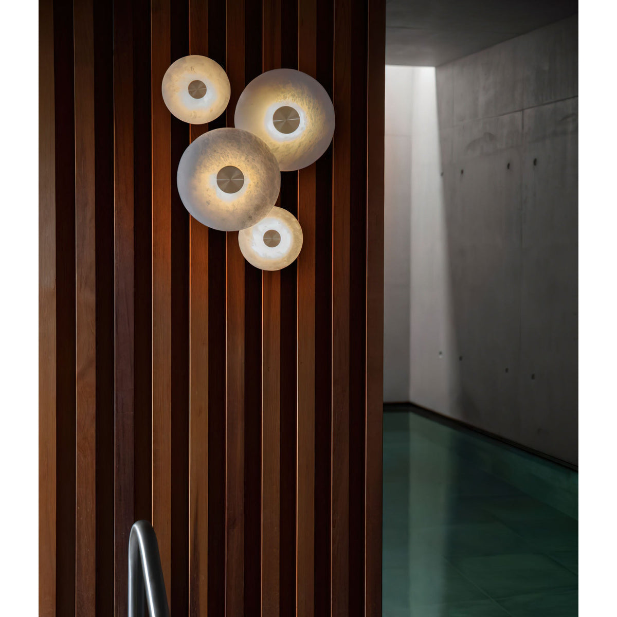 bide-alabaster-wall-lamp