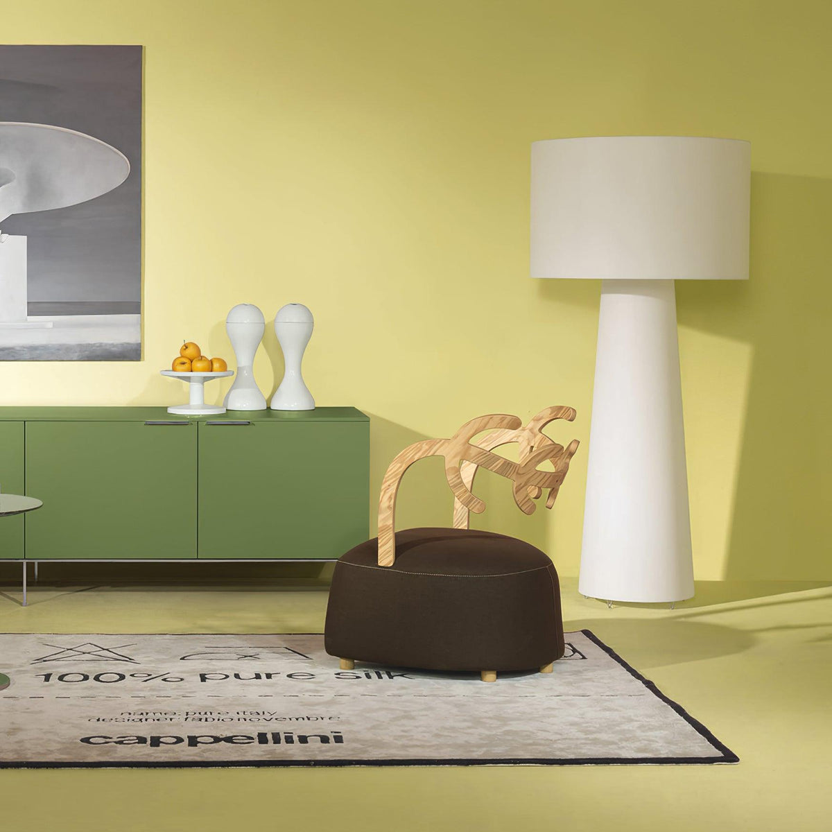 big-shadow-floor-light