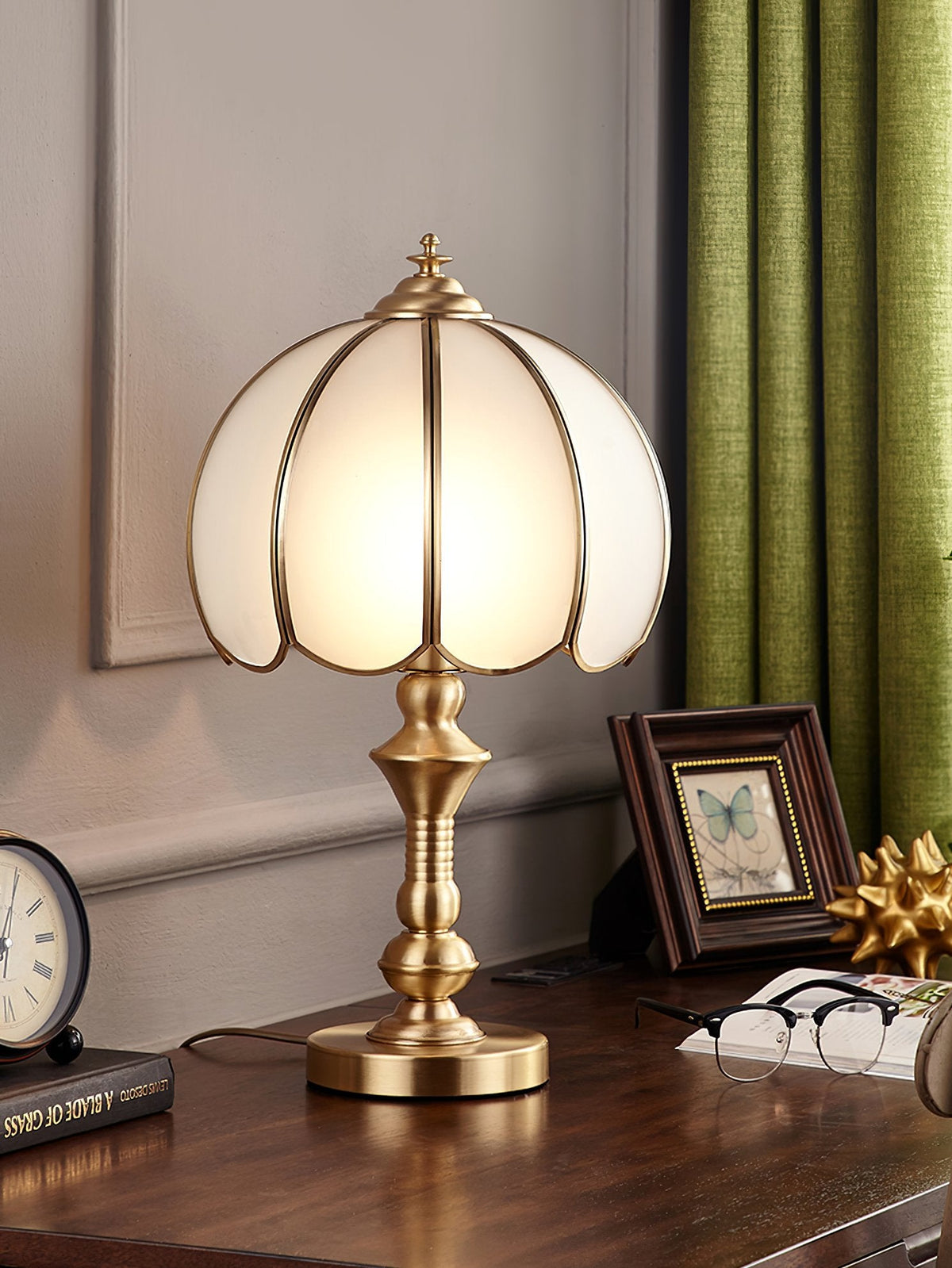 Binny Vintage Brass Table Lamp