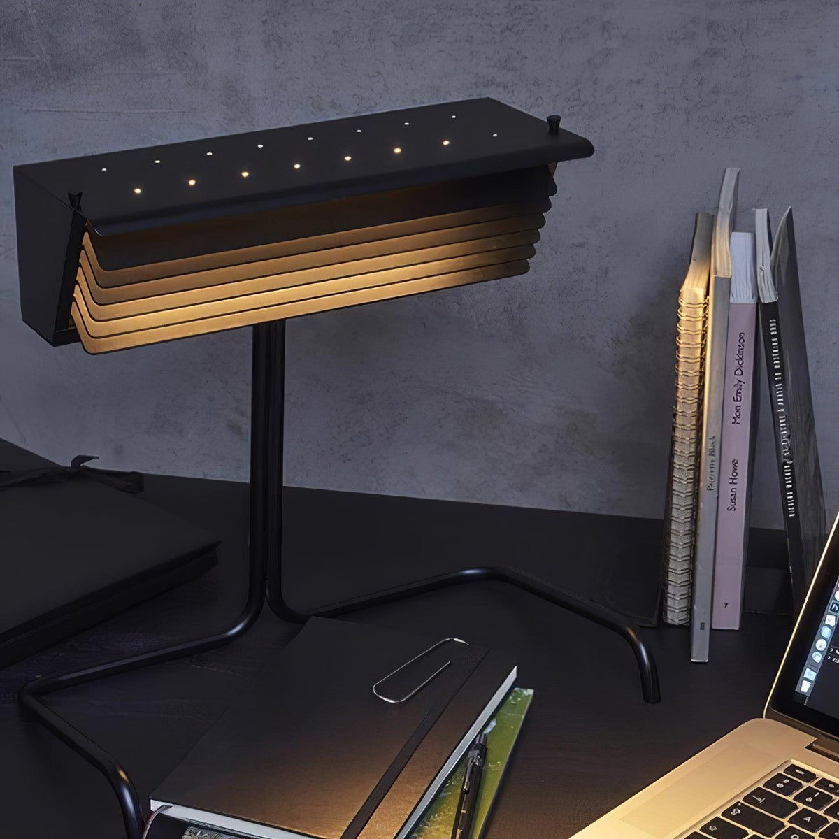 Xalor Table Lamp