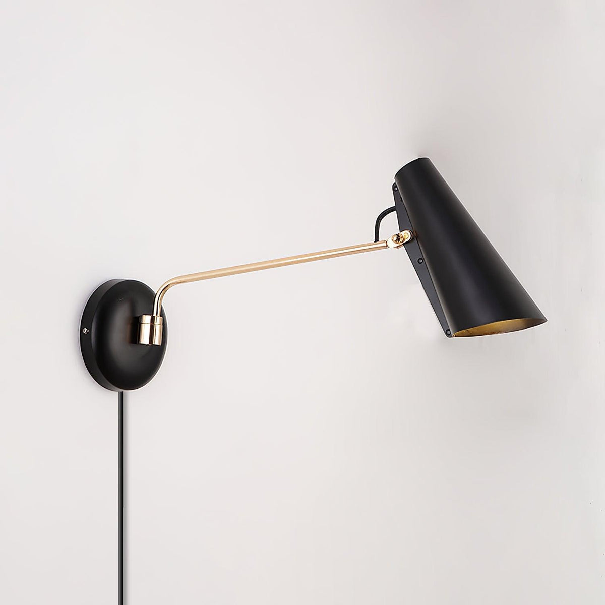 birdy-plug-in-wall-lamp
