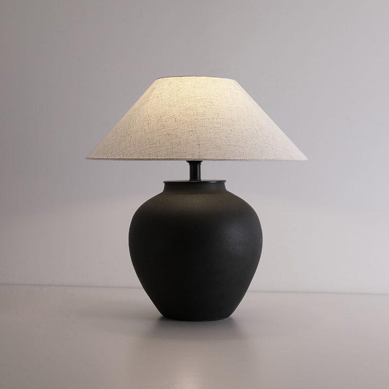 Black Mud Table Lamp