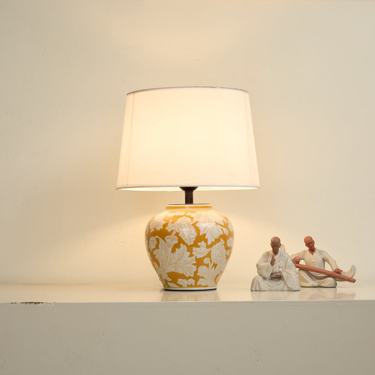 Blazing Blossom Ceramic Table Lamp – Artisan Floral Design for Modern Interiors
