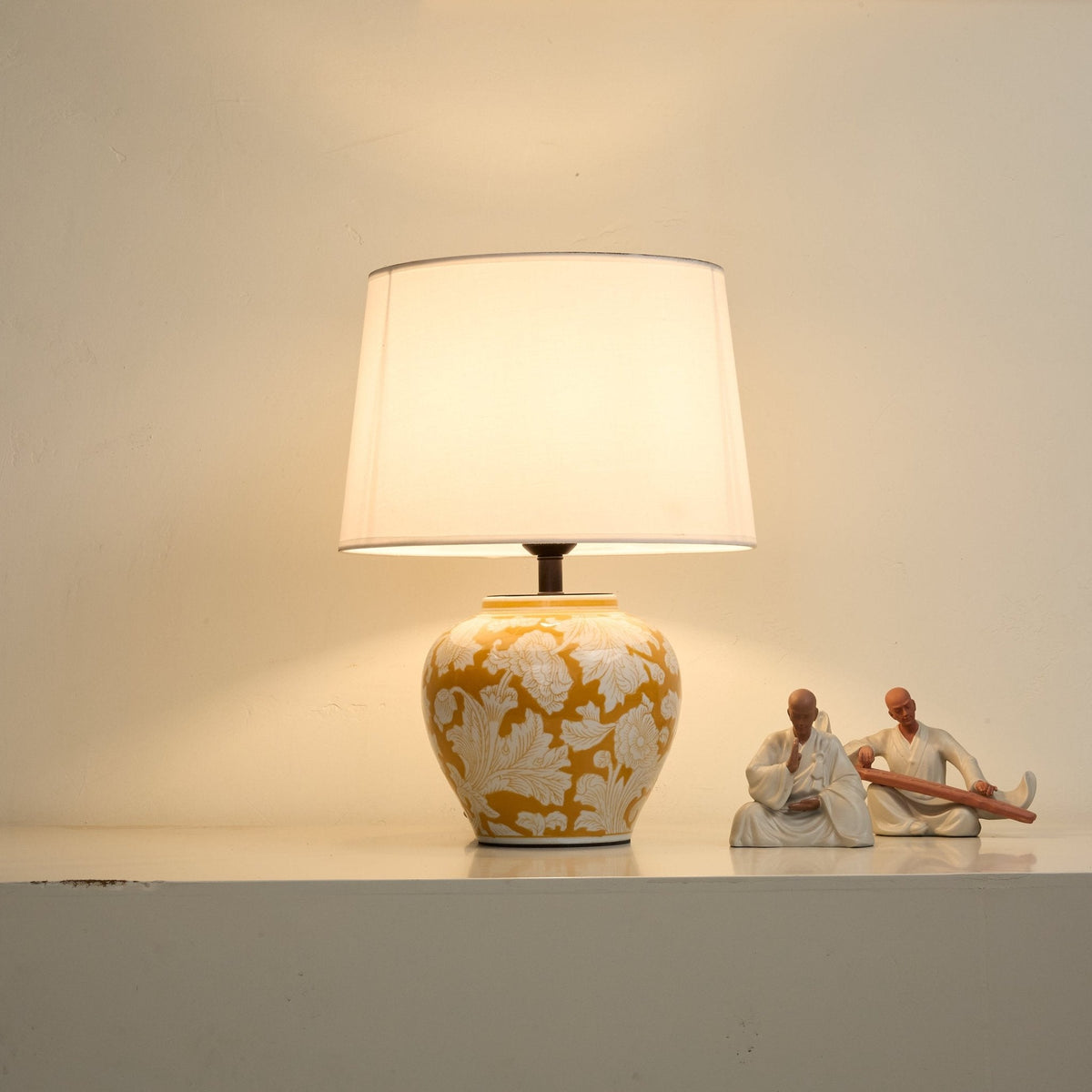 Blazing Blossom Ceramic Table Lamp – Artisan Floral Design for Modern Interiors