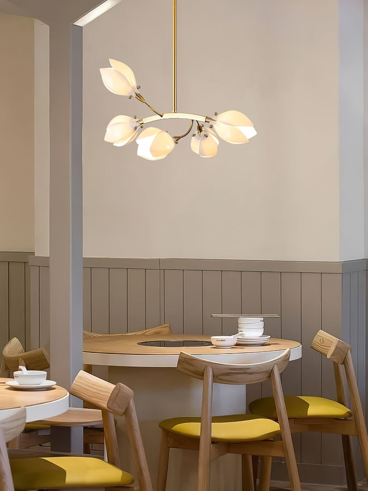 porcelain-magnolia-chandelier
