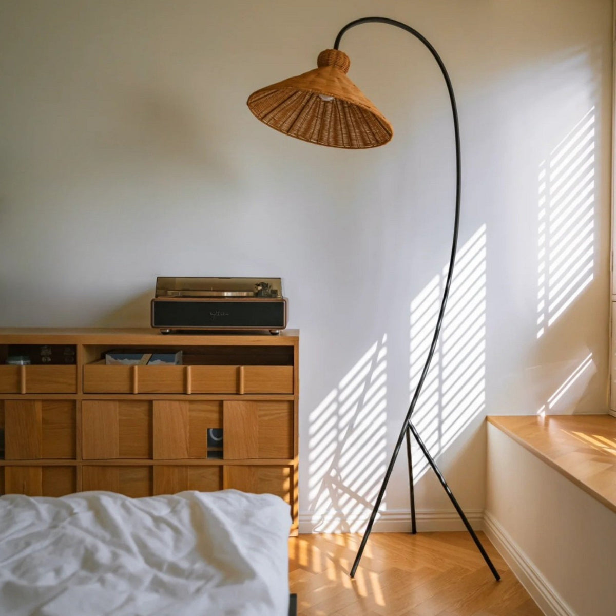 boa-rattan-floor-lamp