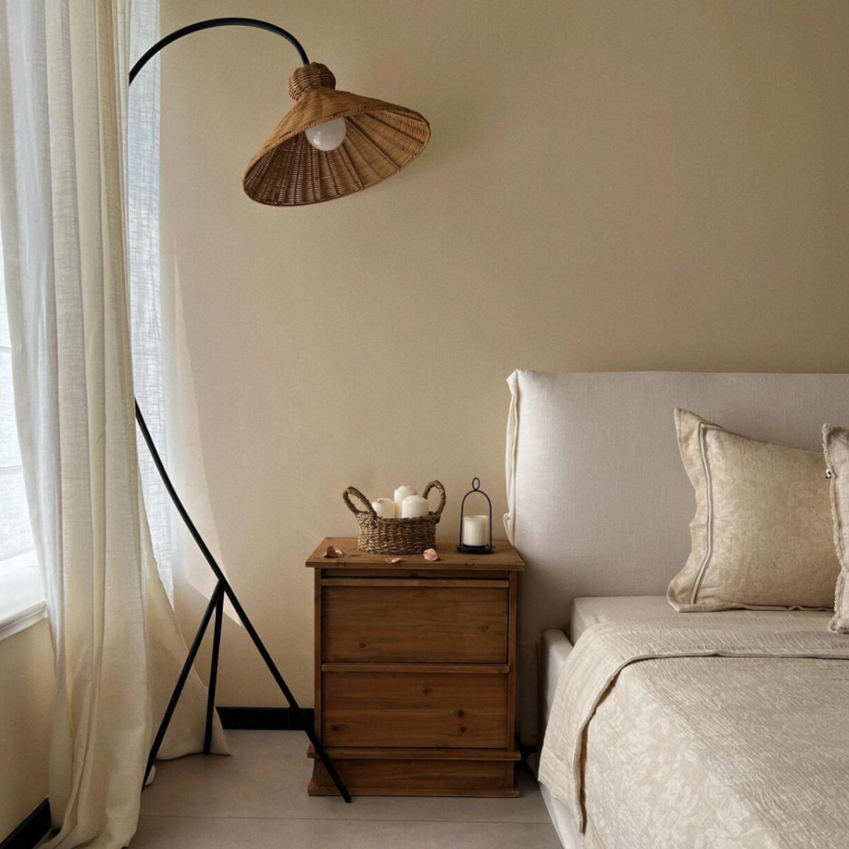boa-rattan-floor-lamp