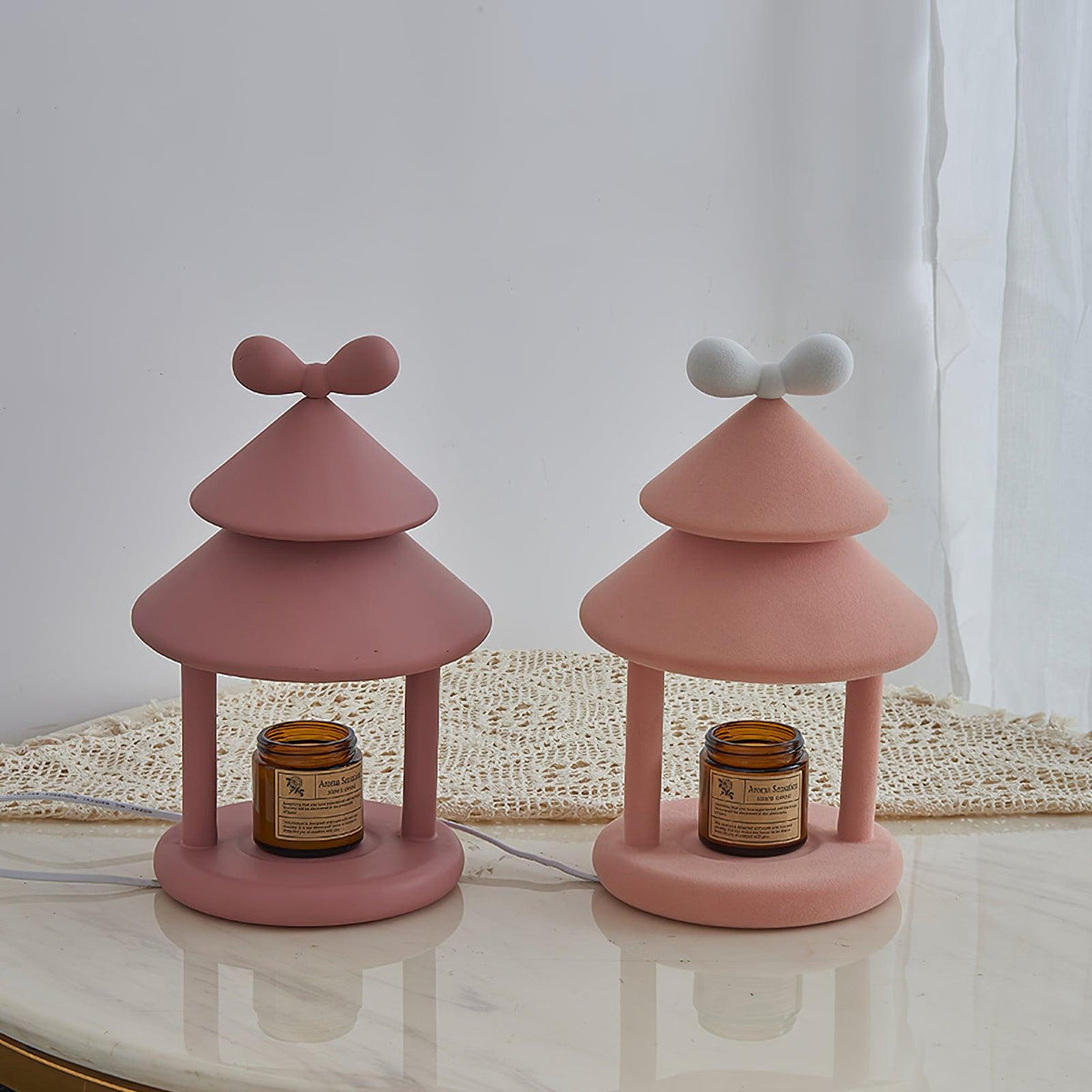 bow-tie-cone-table-lamp