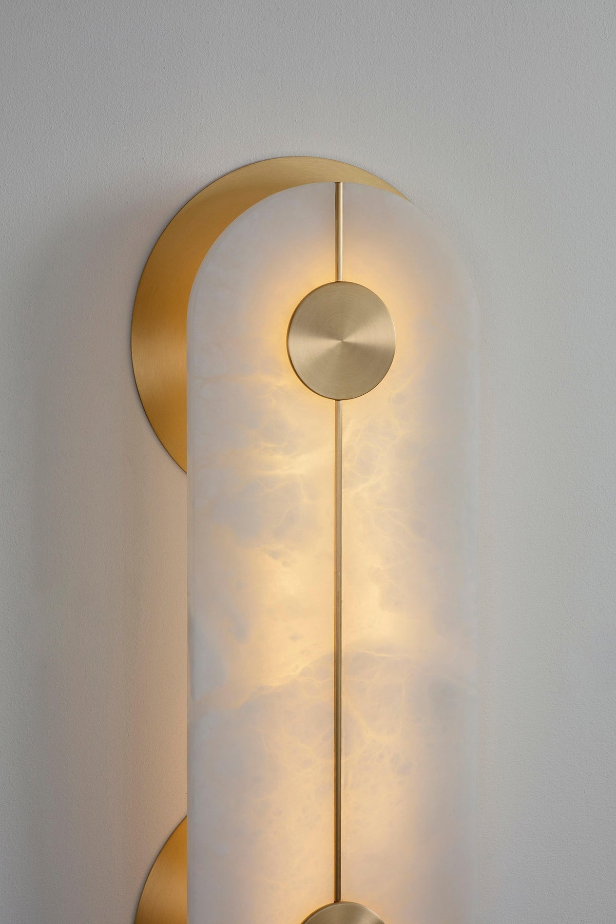 brace-wall-lamp