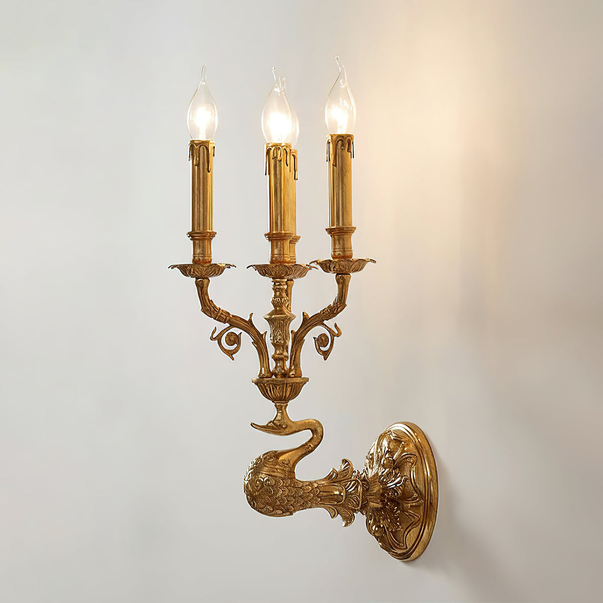 brad-palace-wall-lamp