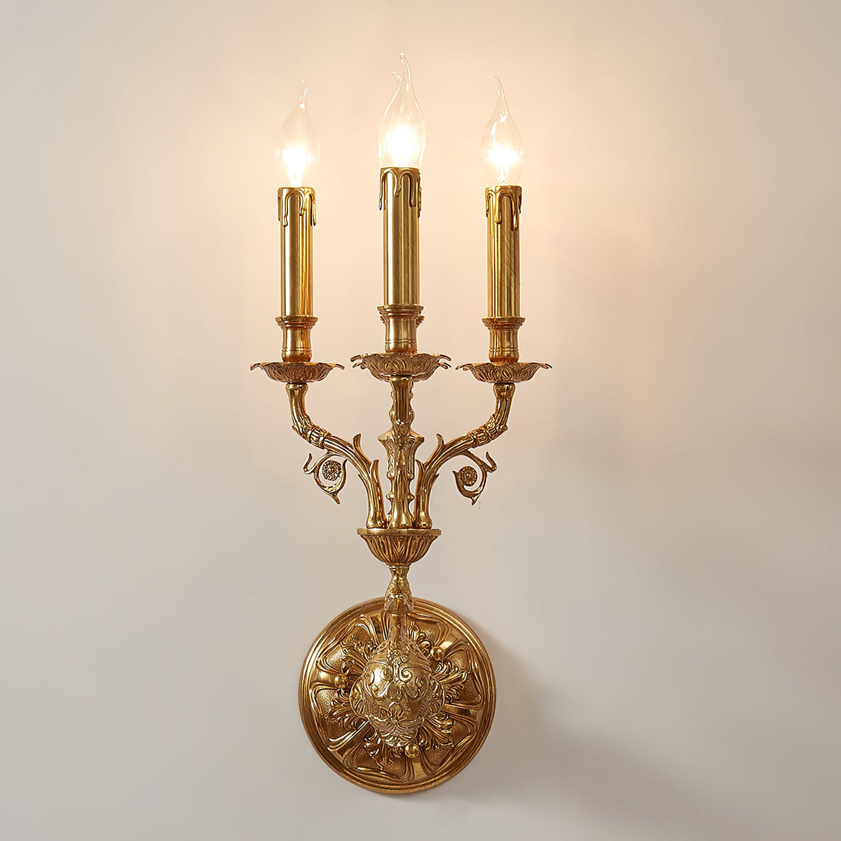 brad-palace-wall-lamp