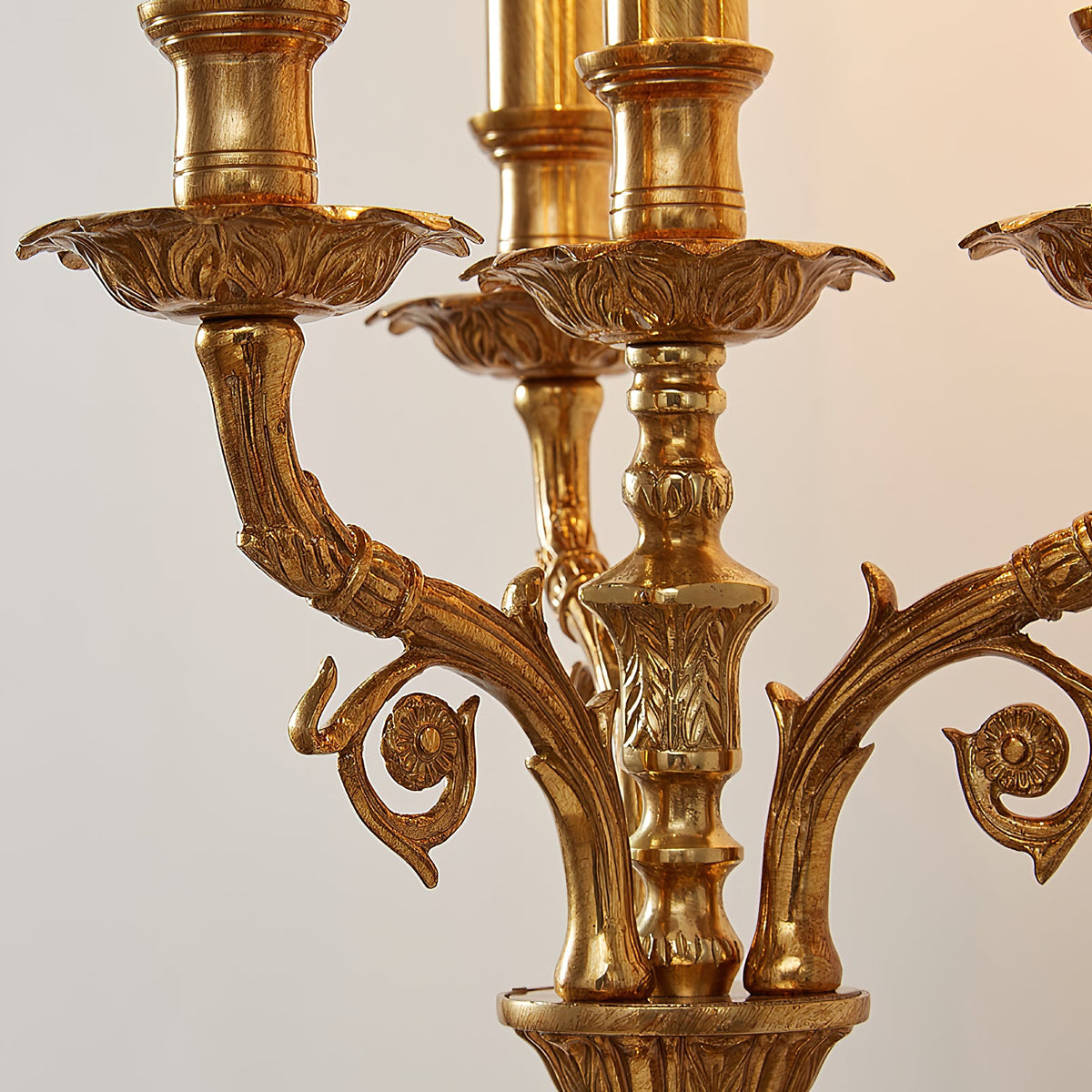 brad-palace-wall-lamp
