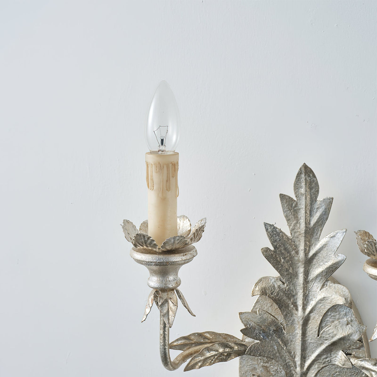 branch-leaf-wall-lamp