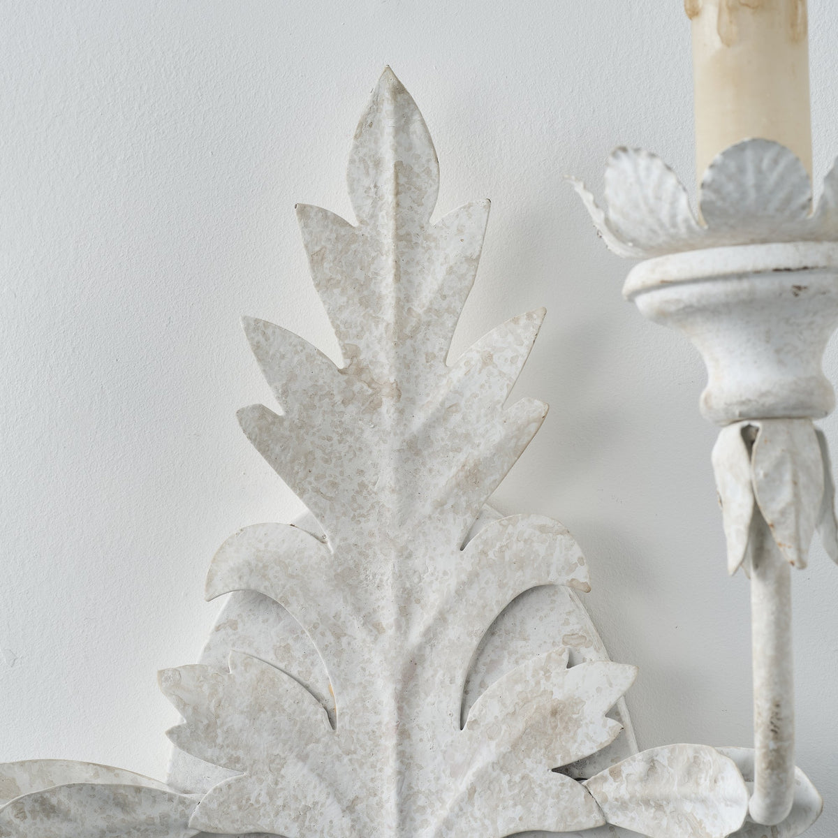 branch-leaf-wall-lamp