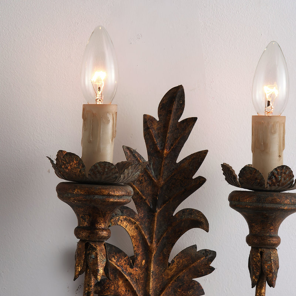 branch-leaf-wall-lamp