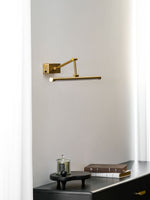 Brillan Frame Rechargeable LED Wall Sconce for Artwork, Warm Light
