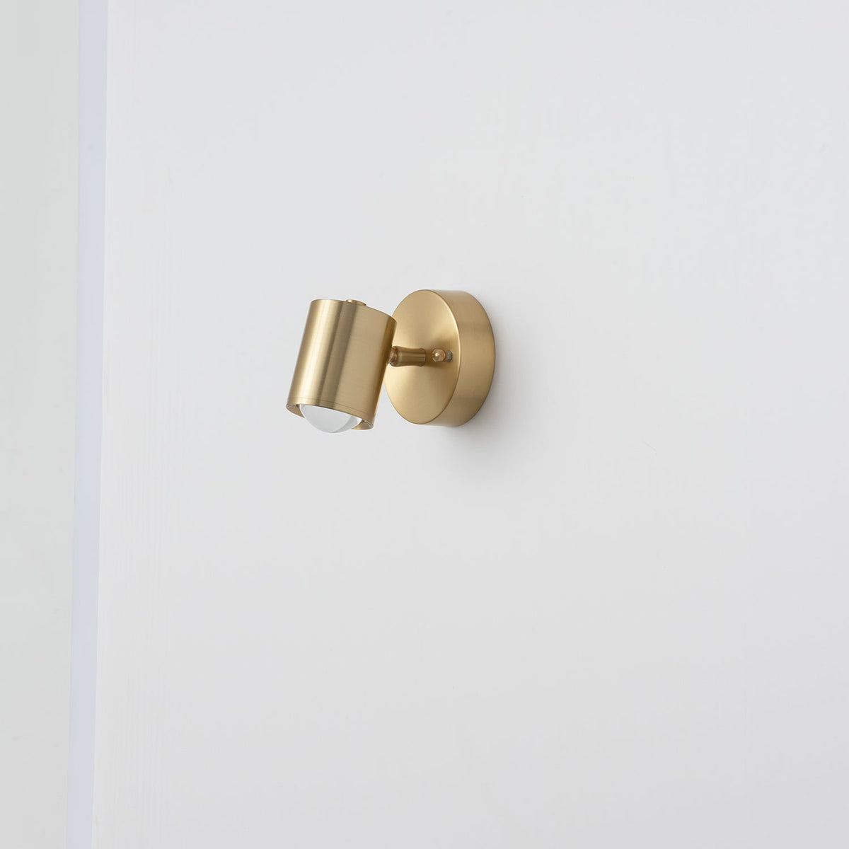 Brillora Wall Light