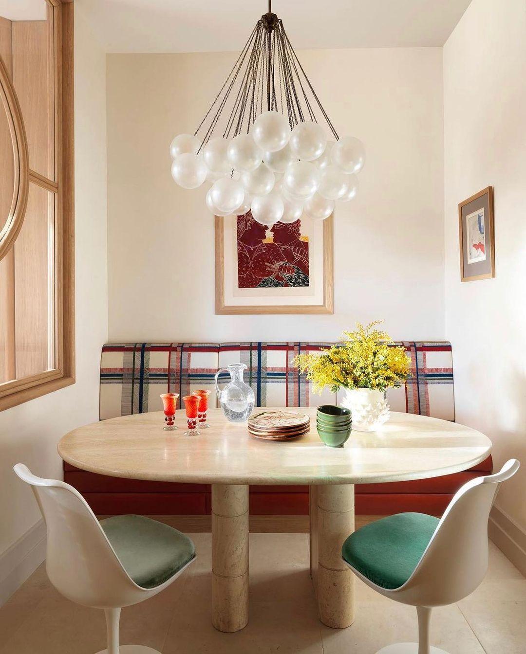 bubble-balloon-chandelier