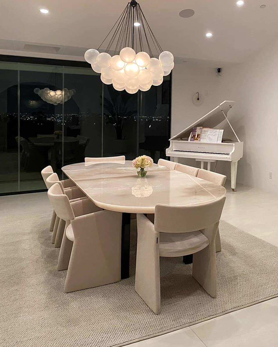 bubble-balloon-chandelier