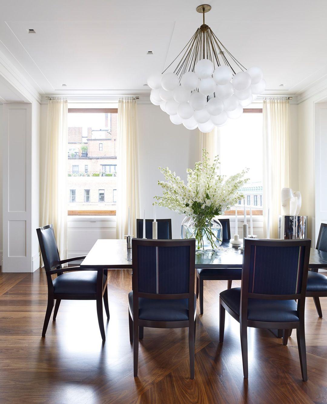 bubble-balloon-chandelier