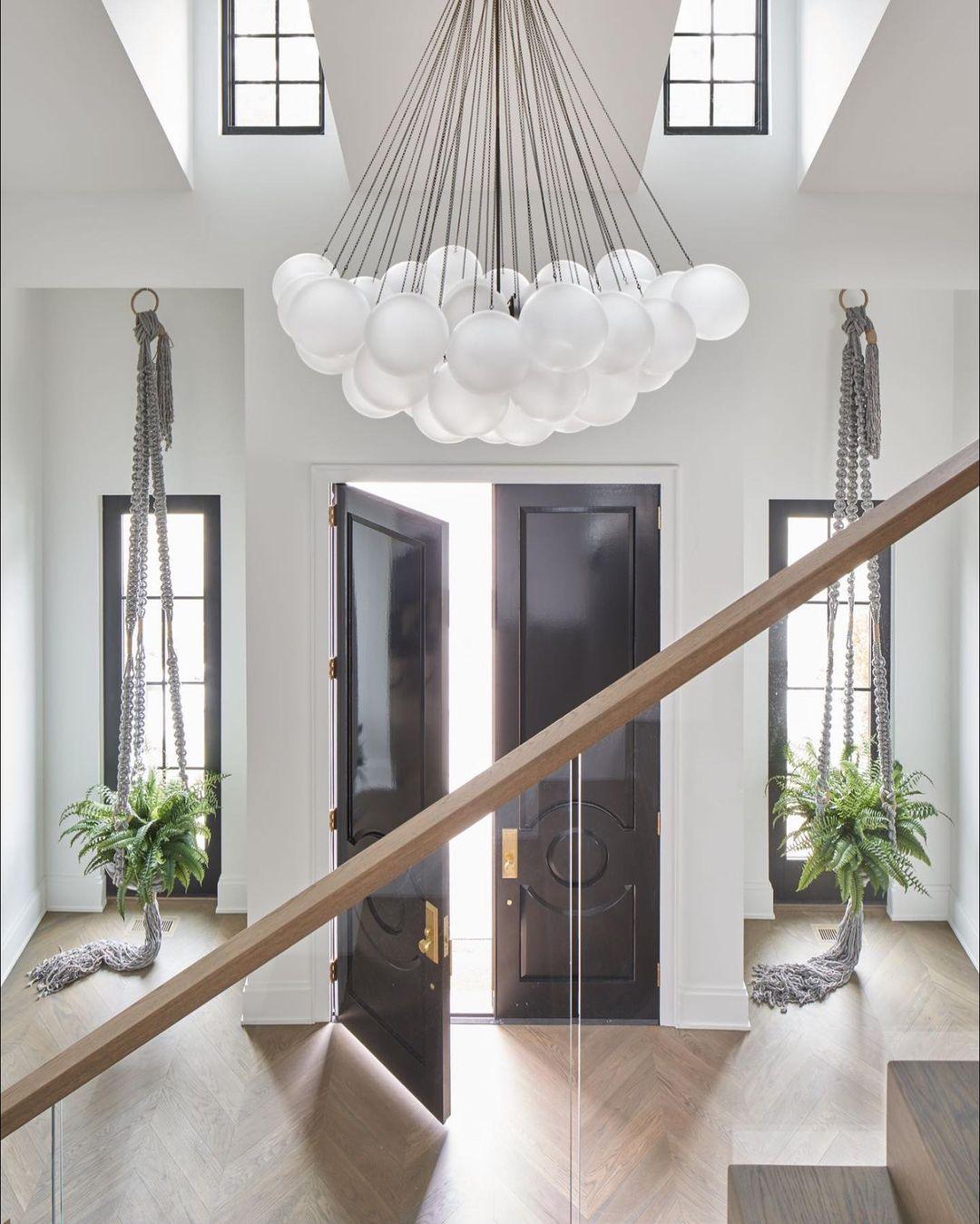 bubble-balloon-chandelier
